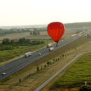 _7. Na autostradzie można nawet w przeciwnym kierunku – przy salwie klaksonów ciężarówek fot. Ewa Daszewska